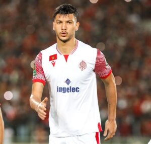 هل تمت صفقة انتقال أشرف داري إلى النادي الأهلي