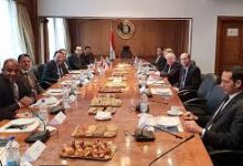 القناة 12 العبرية وفد إسرائيلي يتوجه غداُ إلى القاهرة لبحث هذا الملف