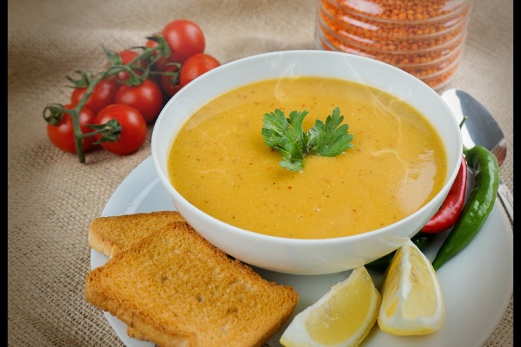 شوربة العدس