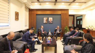 وزير الأشغال والسفير الصيني يبحثان إعادة إعمار غزة