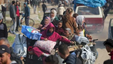 معاريف: إسرائيل بدأت تنفيذ خطة ترامب لتهجير سكان غزة