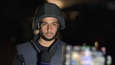 كم عمر أنس الشريف